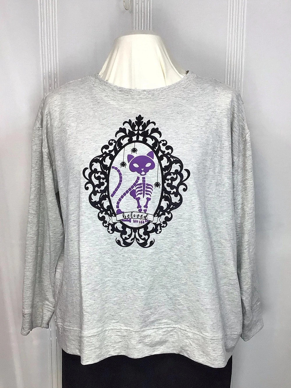 Halloween Graphic Long Sleeve Gray & Purple Sweatshirt Sz.1X